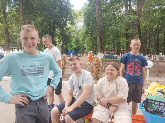 Воспитанники Кочетовского центра помощи детям 27 июня с позитивным настроением заехали в ДОЦ «Котлостроитель»
